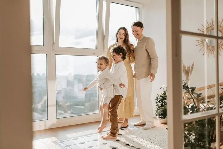 Expat nanny caring for international family