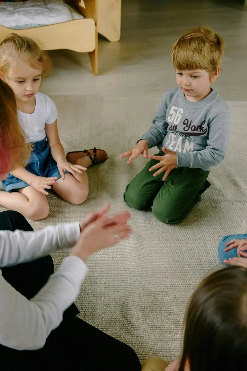 Children learning languages with bilingual nanny