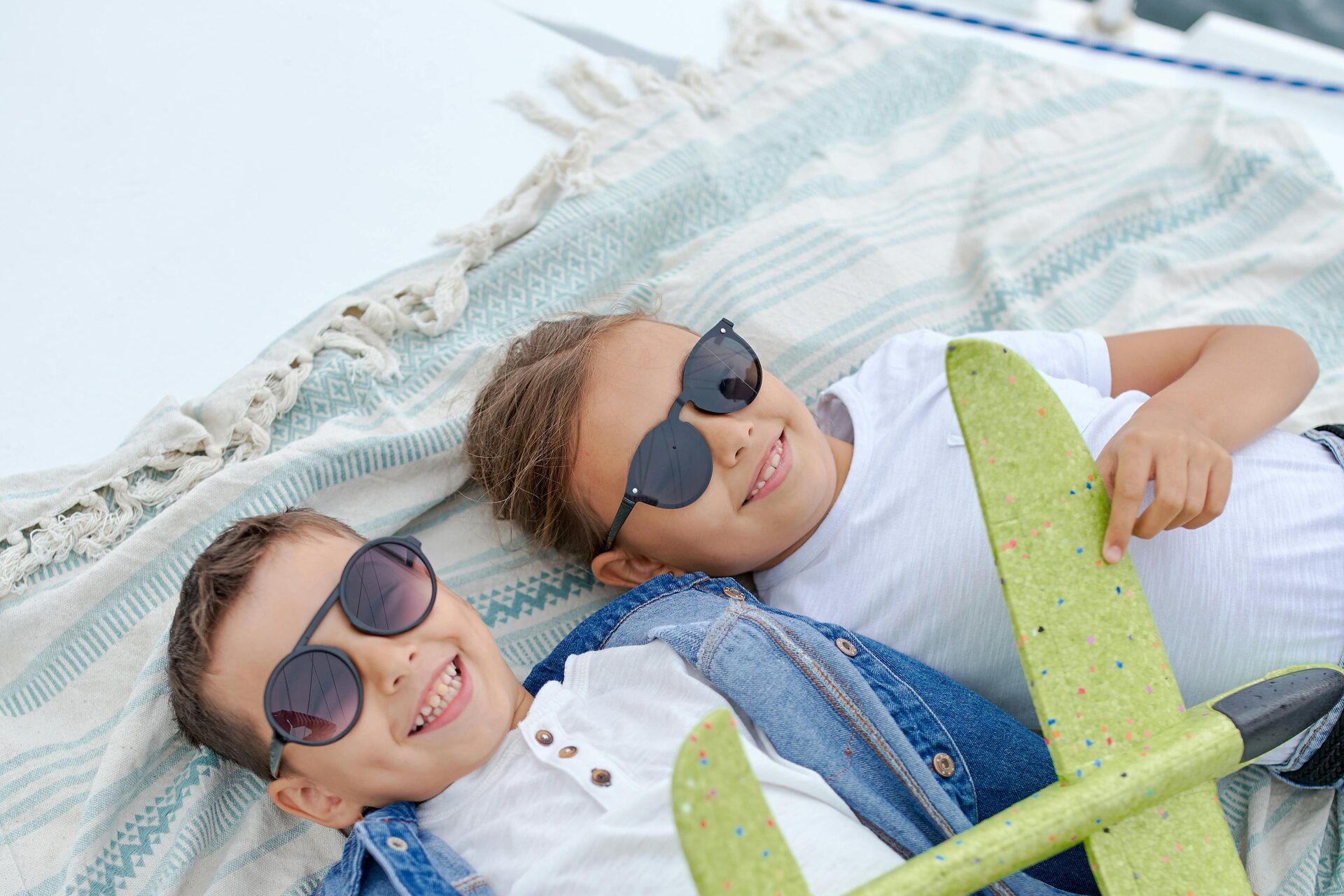 Travel nanny on yacht with family